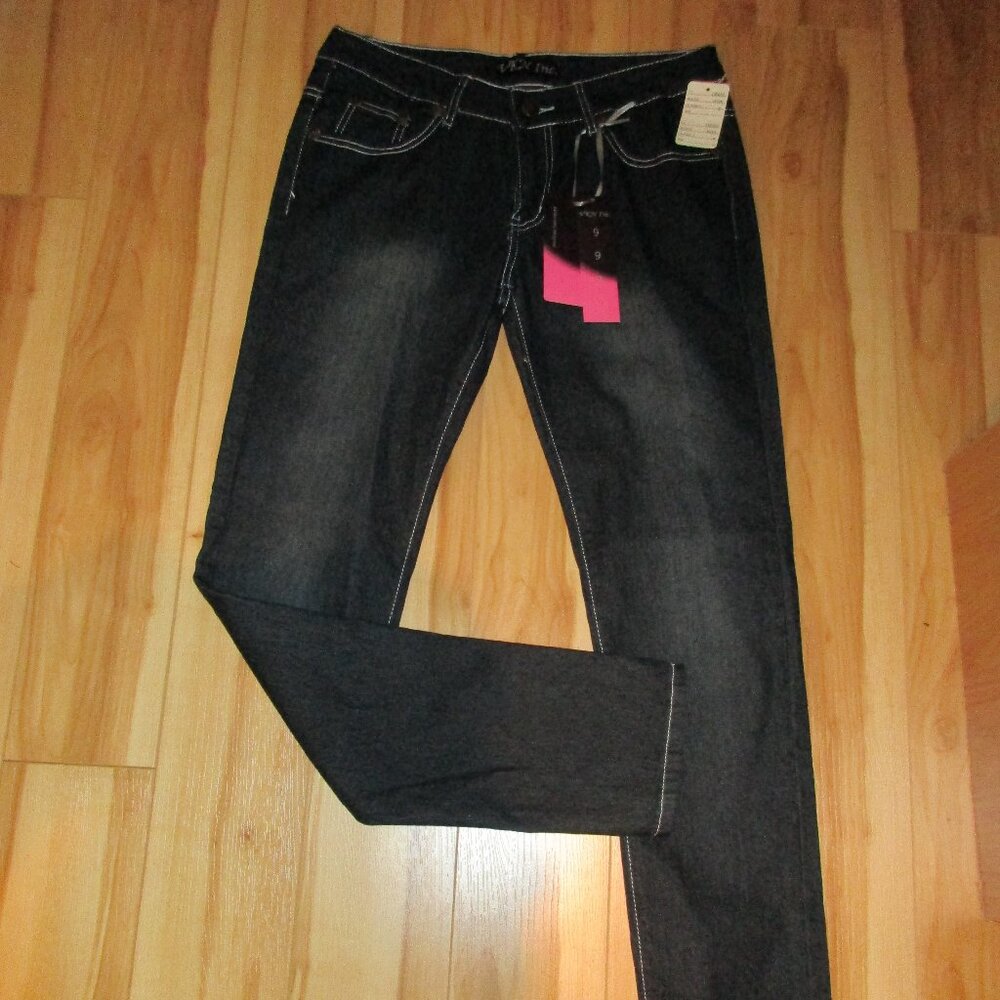 Jeans with contrast stitching